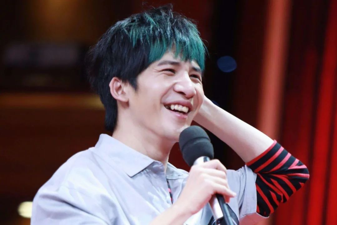 大张伟看娱乐圈_大张伟 摇滚乐 生涯经历