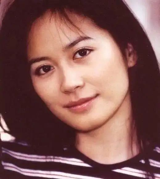 女明星富贵脸特征_天生富贵相女明星_旺夫面相的女明星